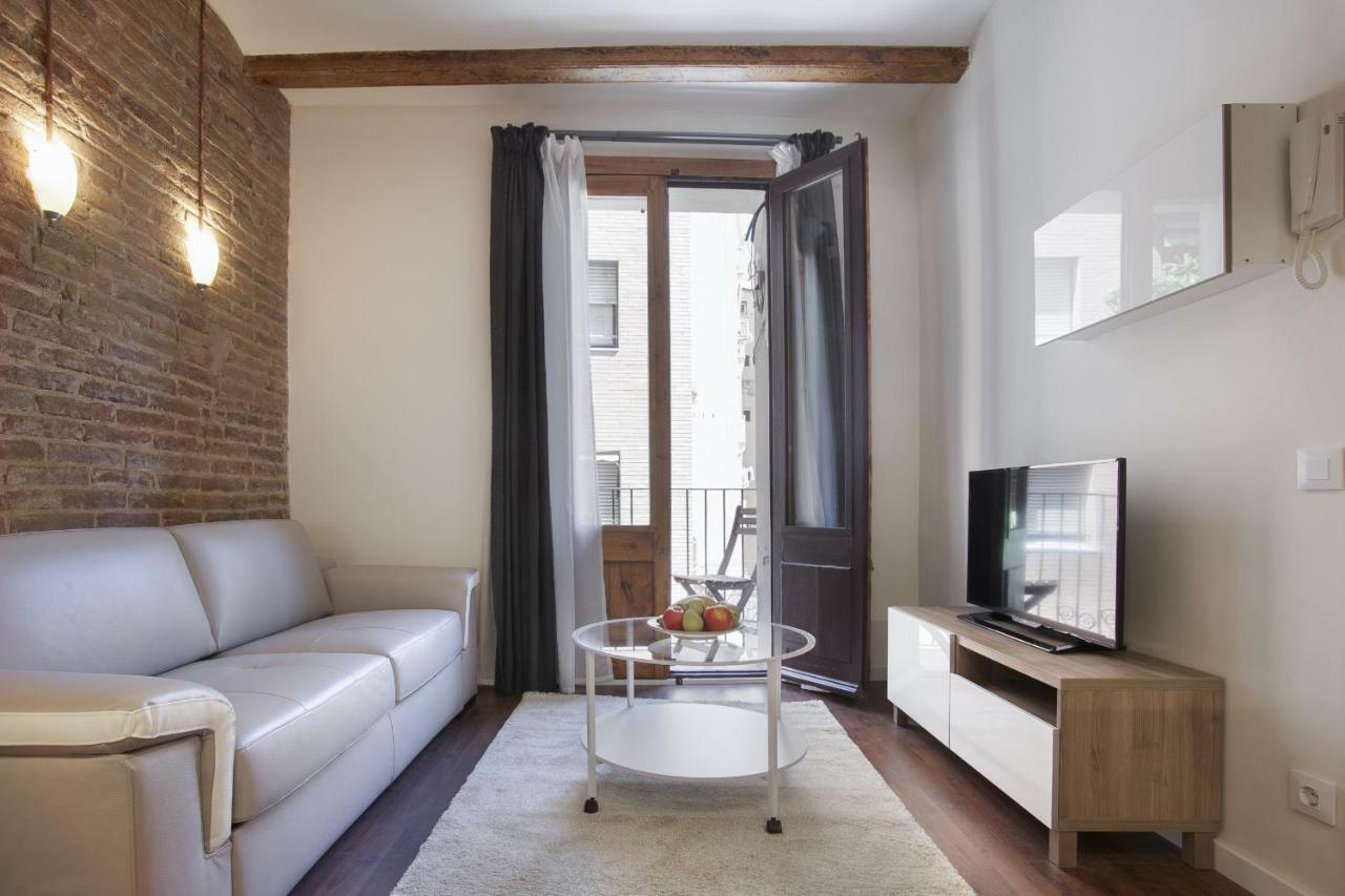 Tendency Apartments - Sagrada Familia Barcelona Exterior photo