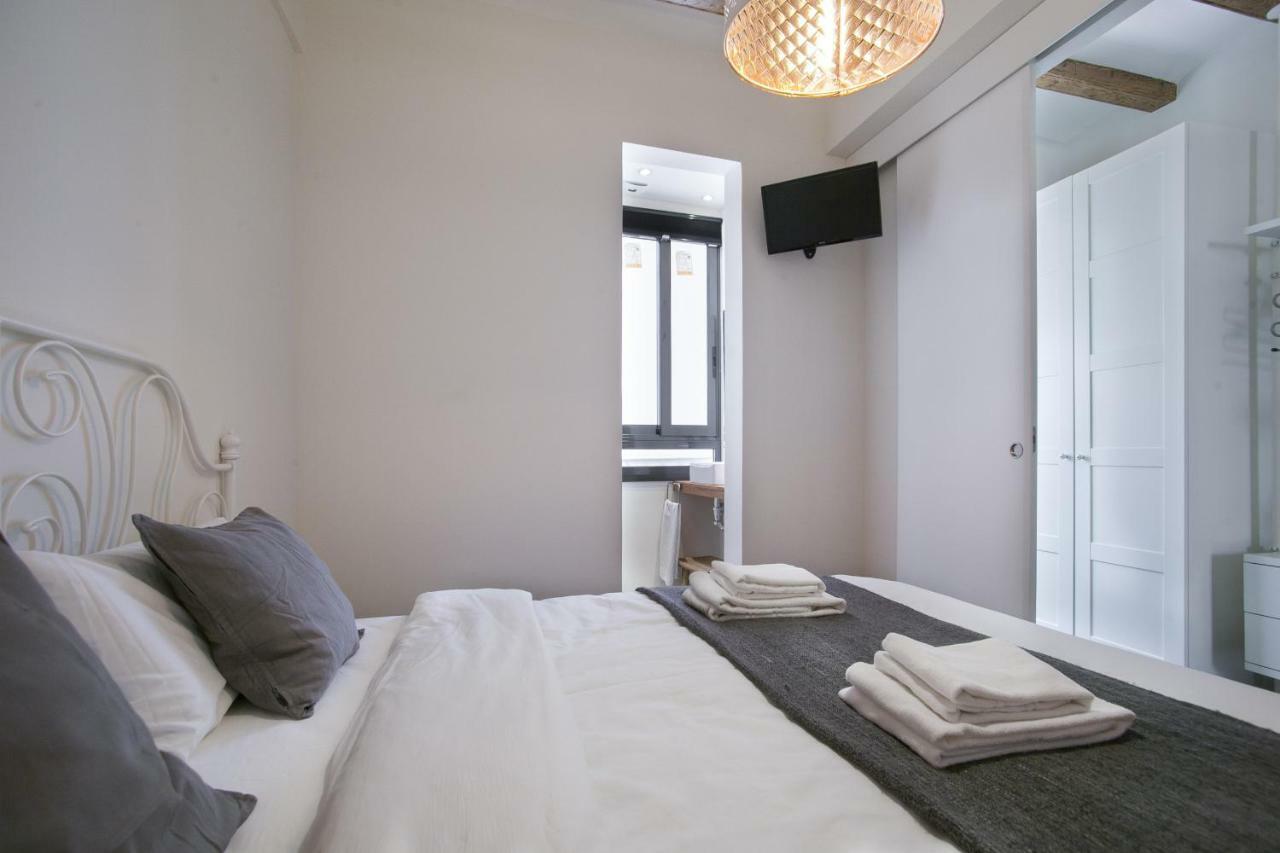 Tendency Apartments - Sagrada Familia Barcelona Exterior photo