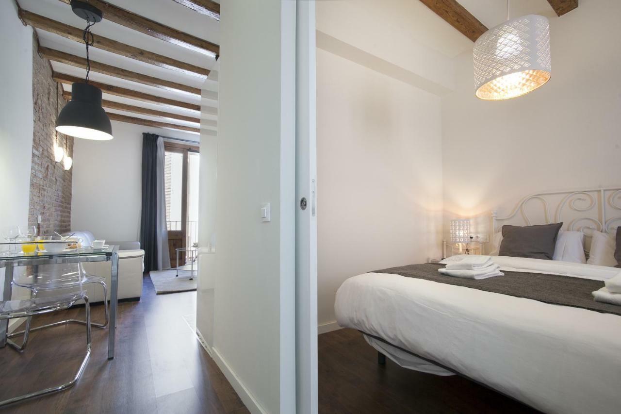 Tendency Apartments - Sagrada Familia Barcelona Exterior photo