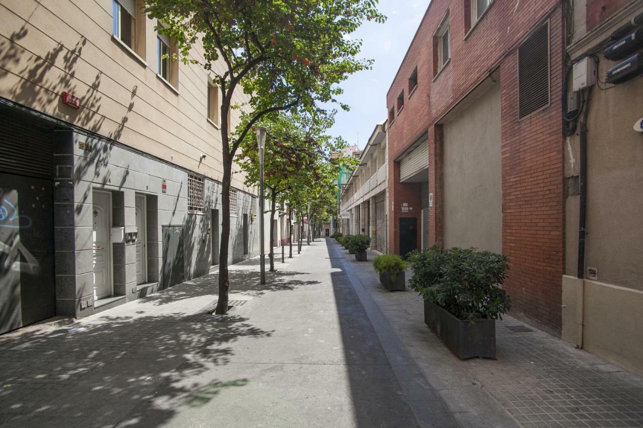 Tendency Apartments - Sagrada Familia Barcelona Exterior photo